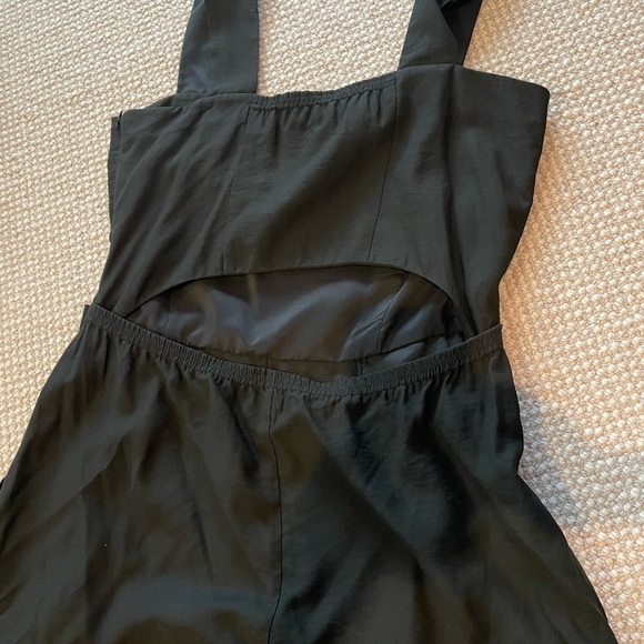 VINCE Belted Jumpsuit in black size 6 - Picture 9 of 15